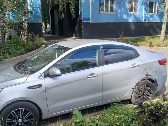 2017 Kia Rio III Рестайлинг, серебристый, 650000 рублей - вид 7