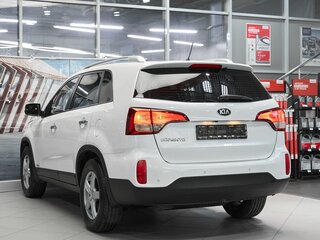2014 Kia Sorento II Рестайлинг, белый, 1449000 рублей, вид 4