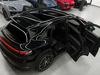 2026 Porsche Cayenne III Рестайлинг, чёрный, 17290000 рублей, вид 5