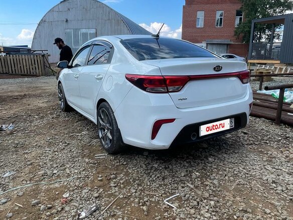 2017 Kia Rio IV, белый, 650000 рублей - вид 6