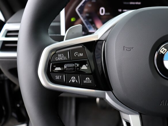 2025 BMW 4 серии 420i G22, G23, G26 Рестайлинг, чёрный - вид 23