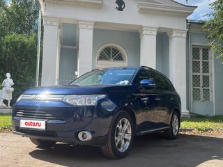 2014 Mitsubishi Outlander III, синий, 1300000 рублей, вид 4