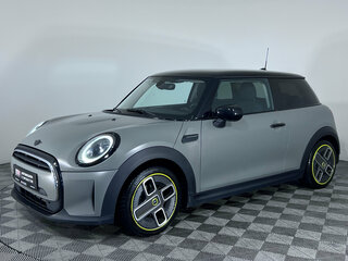 2021 Mini Hatch Cooper III (F55/F56) Рестайлинг 2, серый, 1850000 рублей, вид 1