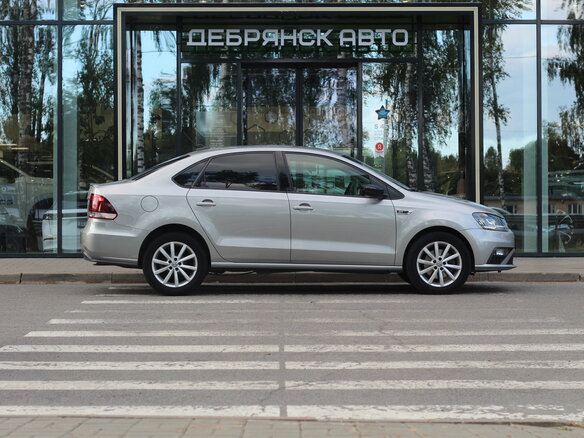 2018 Volkswagen Polo V Рестайлинг, серебристый - вид 3