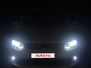 2014 Volkswagen Polo V, белый, 800000 рублей, вид 3