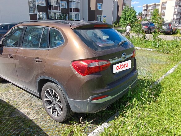2017 Brilliance V5 I Рестайлинг, коричневый, 740000 рублей - вид 2