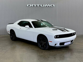 2017 Dodge Challenger III Рестайлинг 2, белый, 2647000 рублей, вид 3