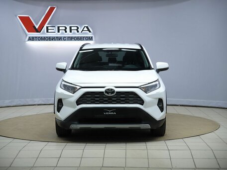 2019 Toyota RAV4 V (XA50), белый, 2790000 рублей, вид 2
