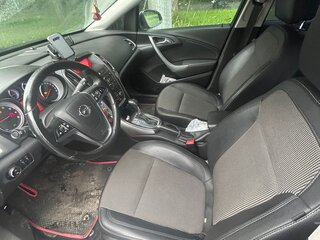 2012 Opel Astra J Рестайлинг, чёрный, 520000 рублей, вид 5