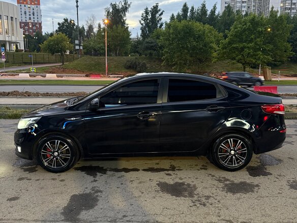 2015 Kia Rio III Рестайлинг, чёрный, 499999 рублей - вид 6
