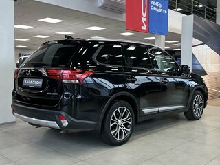 2017 Mitsubishi Outlander III Рестайлинг 2, чёрный, 1890000 рублей, вид 2
