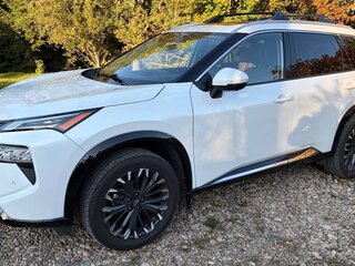 2024 Nissan Rogue III Рестайлинг, белый, 2480000 рублей, вид 3