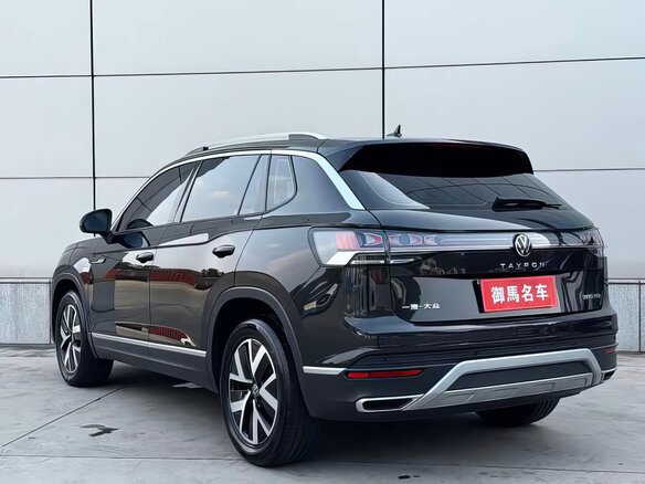 2023 Volkswagen Tayron I Рестайлинг, чёрный - вид 3