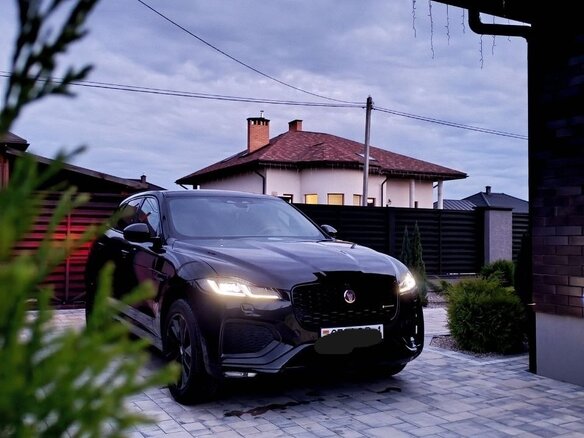 2024 Jaguar F-Pace I Рестайлинг, чёрный, 3950000 рублей