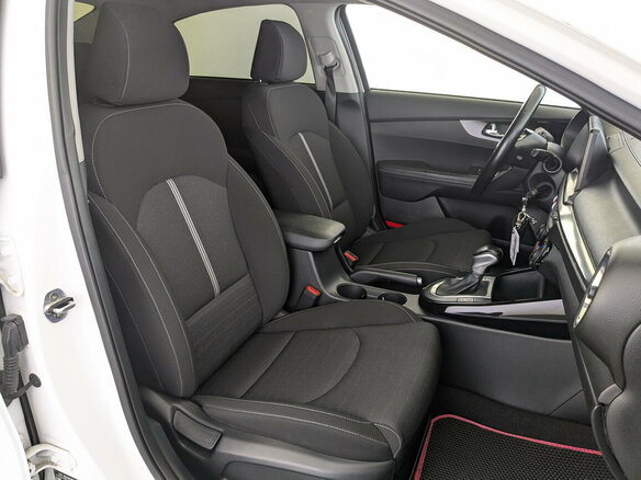 2020 Kia Cerato IV, серебристый, 1875000 рублей - вид 22