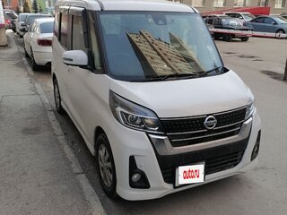 2019 Nissan Dayz Roox I Рестайлинг, белый, 800000 рублей, вид 2