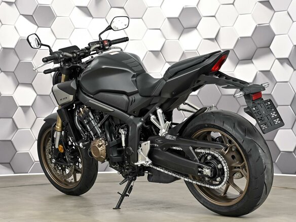 2025 Honda CB 650R, чёрный, 1177000 рублей - вид 7