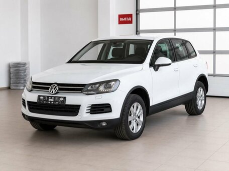 2013 Volkswagen Touareg II, белый, 1900000 рублей, вид 3