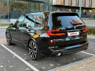 2023 BMW X7 40d I (G07) Рестайлинг, чёрный, 12900000 рублей, вид 3