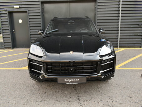 2026 Porsche Cayenne GTS III Рестайлинг, чёрный, 25490000 рублей, вид 2