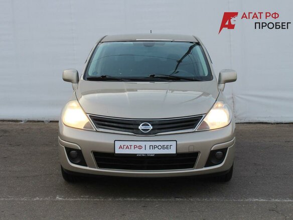 2010 Nissan Tiida I Рестайлинг, бежевый, 760000 рублей - вид 1