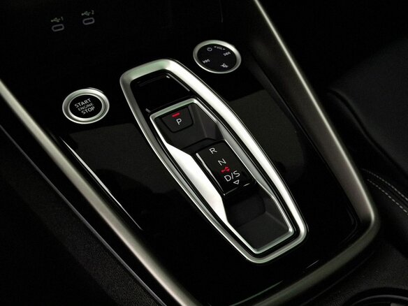2026 Audi A3L 35 TFSI IV (8Y) Рестайлинг, серый, 4070000 рублей - вид 12