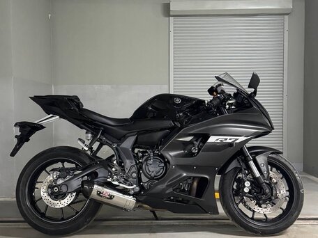 2024 Yamaha YZF-R7, чёрный, 799000 рублей, вид 3
