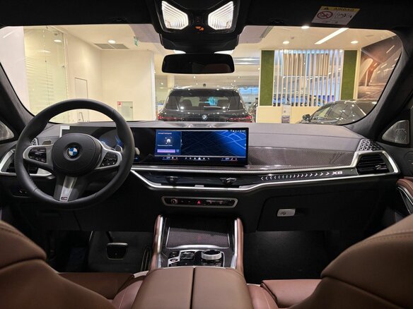 2026 BMW X6 30d III (G06) Рестайлинг, серый, 18399900 рублей - вид 4