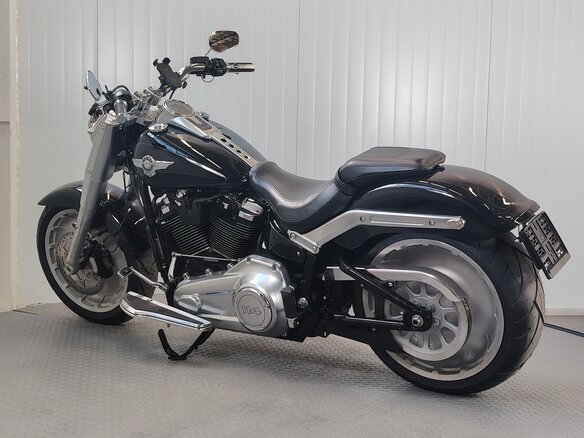 2020 Harley-Davidson Fat Boy, чёрный, 1929000 рублей - вид 5