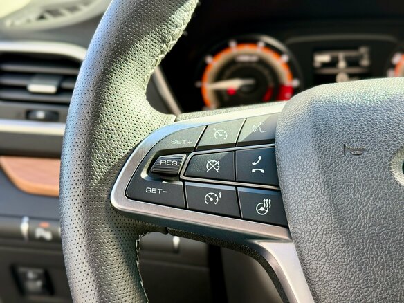 2024 Lada (ВАЗ) Vesta SW Cross I Рестайлинг (NG), серый, 1586000 рублей - вид 15