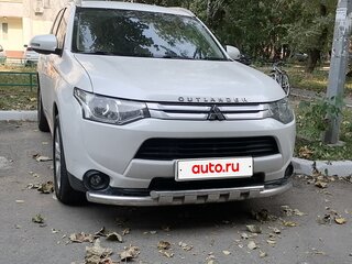 2013 Mitsubishi Outlander III, белый, 1100000 рублей, вид 1