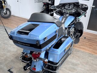 2011 Harley-Davidson Electra Glide, голубой, 1299000 рублей, вид 4