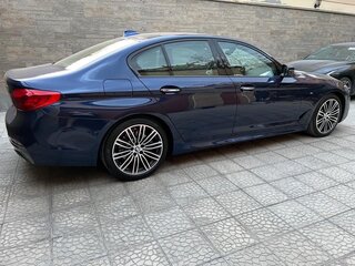 2017 BMW 5 серии 520d xDrive VII (G30/G31/G38), синий, 3900000 рублей, вид 5
