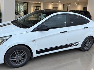2014 Hyundai Solaris I Рестайлинг, белый, 555000 рублей, вид 4