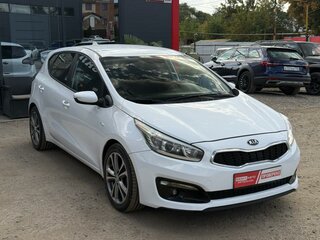 2017 Kia Ceed II Рестайлинг, белый, 1170000 рублей, вид 3