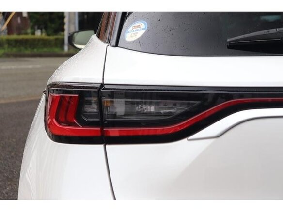 2025 Lexus LBX, белый, 4333666 рублей - вид 10