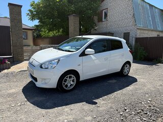 2014 Mitsubishi Mirage VI, белый, 450000 рублей, вид 3