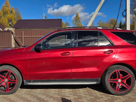 2016 Mercedes-Benz GLE 400 I (W166), красный, 3200000 рублей, вид 4