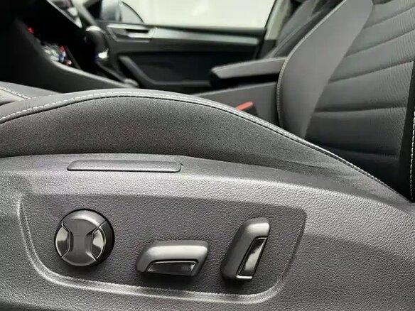 2025 Skoda Superb III Рестайлинг, серебристый, 3350000 рублей - вид 16