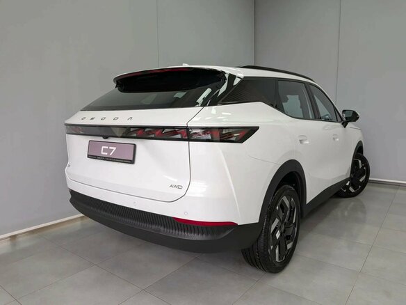 2026 Omoda C7, белый, 3499000 рублей - вид 2