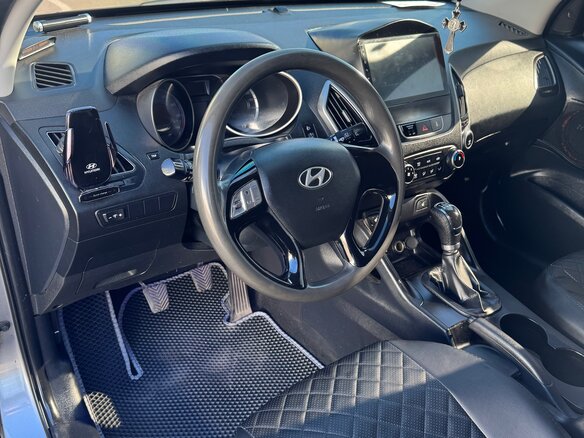 2011 Hyundai ix35 I, серебристый, 1100000 рублей - вид 6