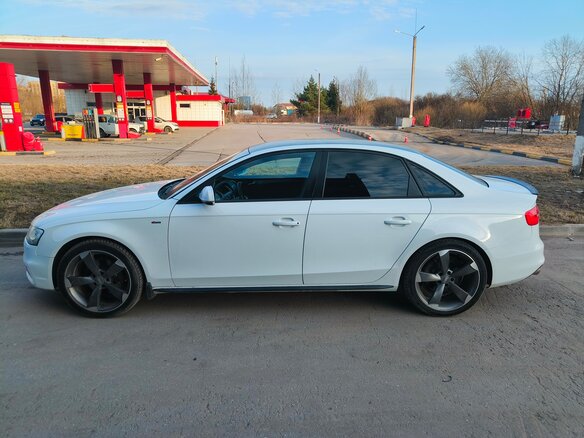 2012 Audi A4 IV (B8) Рестайлинг, белый, 1300000 рублей - вид 11