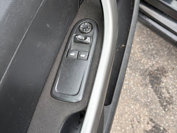 2012 Peugeot 408 I, чёрный, 305000 рублей - вид 23