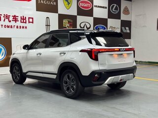 2023 Kia Seltos I Рестайлинг, белый, 1935355 рублей, вид 4