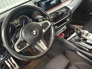 2017 BMW 5 серии 530i xDrive VII (G30/G31/G38), белый, 3400000 рублей, вид 4