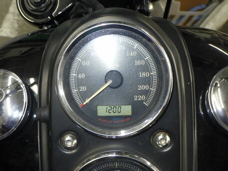2007 Harley-Davidson Dyna Low Rider, чёрный, 480000 рублей, вид 2