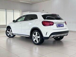 2019 Mercedes-Benz GLA 250 I (X156) Рестайлинг, белый, 2885000 рублей, вид 3