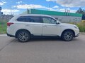 2016 Mitsubishi Outlander III Рестайлинг 2, белый, 1900000 рублей - вид 6