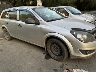 2012 Opel Astra H Рестайлинг, серебристый, 700000 рублей, вид 3