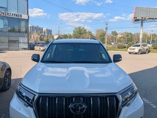 2022 Toyota Land Cruiser Prado 150 Series Рестайлинг 3, белый, 6690000 рублей, вид 1